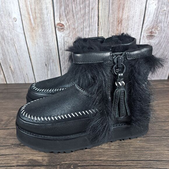 UGG Fluff Punk Zip Boot Sheepskin Women's Sz 5 Black Vibram Bottoms (VGC) - Picture 1 of 10